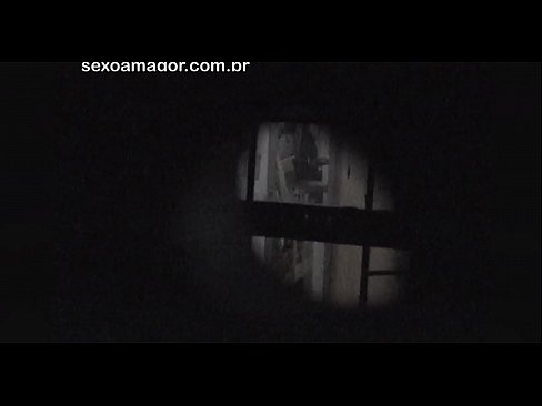 ❤️ Blondie tiġi filmata segretament minn voyeur tal-viċinat moħbi wara briks vojta Porn anali fil-porn mt.credit-assorti.ru ❌❤